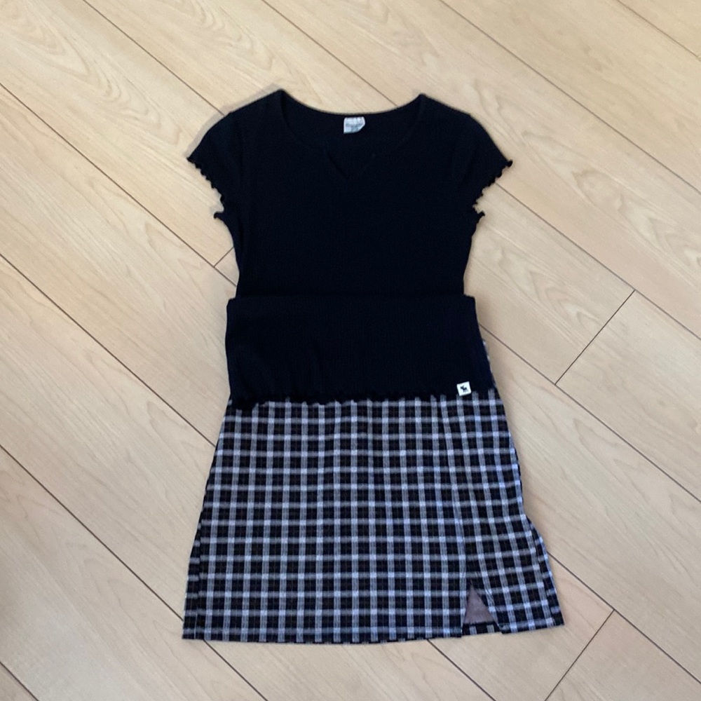 Abercrombie,Girls  size 15/16 skirt and top